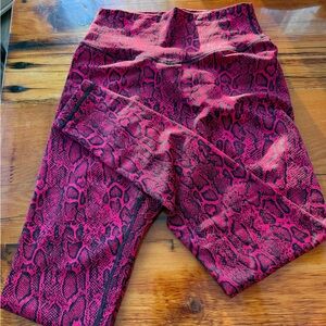 Buff bunny rebel snake print leggings